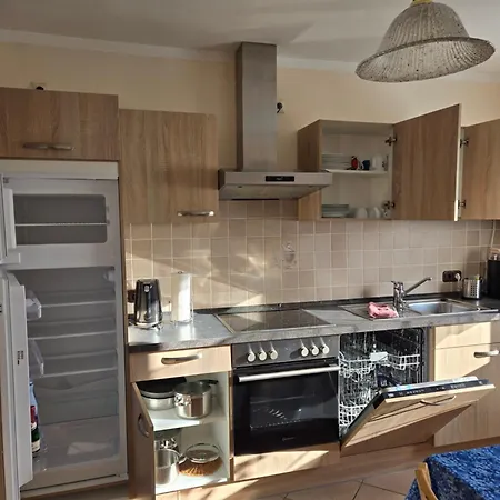 Apartamento Beate 1 *